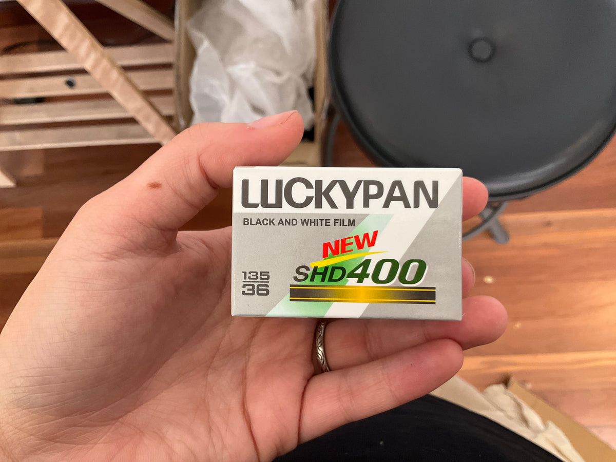 LuckyPan B&W 400 35